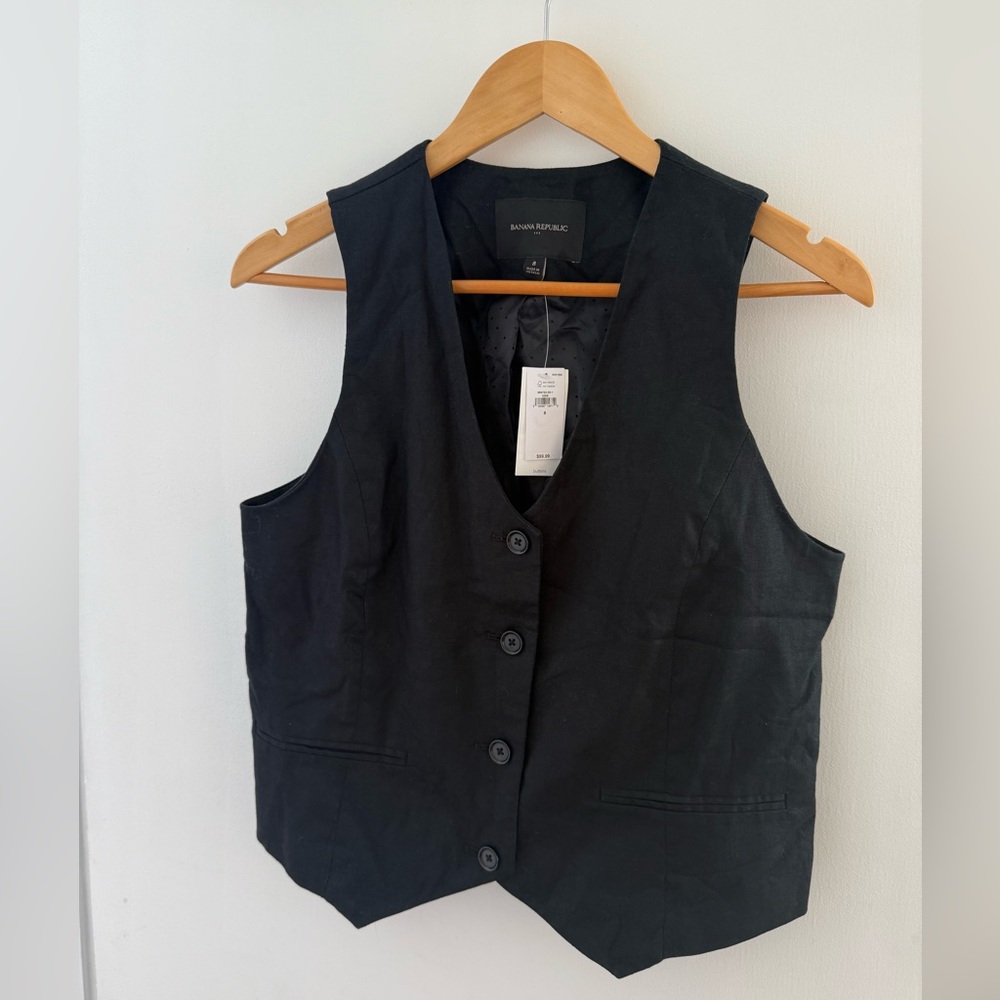 NWT Banana Republic Black Button-Up Vest Size 8